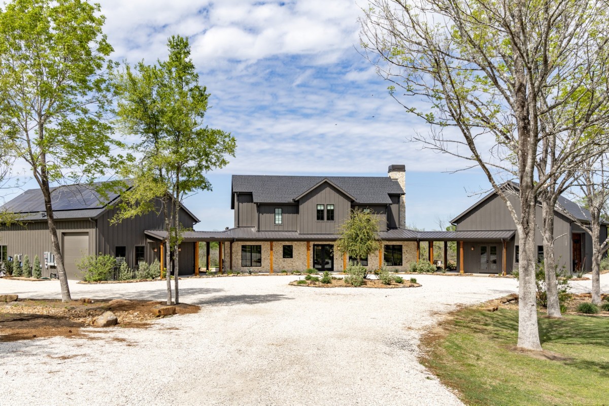 Low Creek Ranch 2023